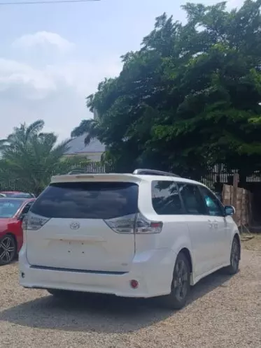 Toyota Sienna