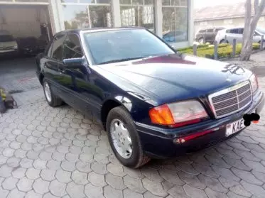 Mercedes-Benz C220