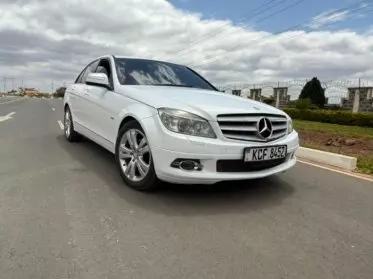 Mercedes-Benz C200