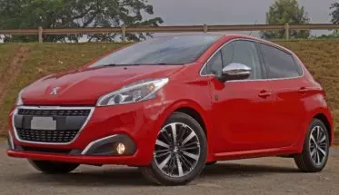 Peugeot 208