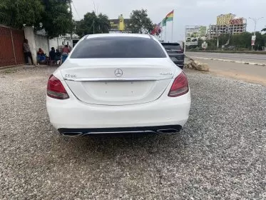 Mercedes-Benz C 300