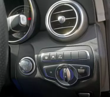 Mercedes-Benz C200