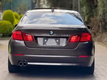 BMW 528i