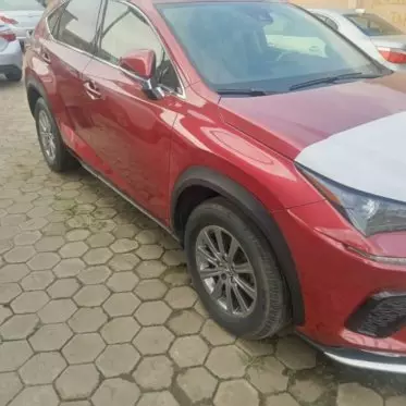 Lexus NX 300
