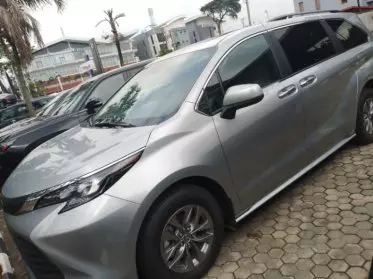Toyota Sienna