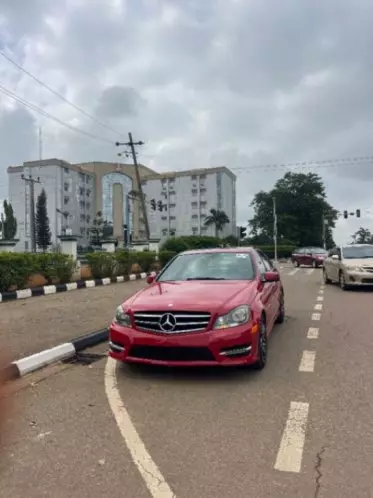 Mercedes-Benz C 300