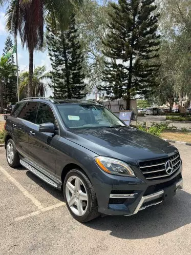 Mercedes-Benz ML 400