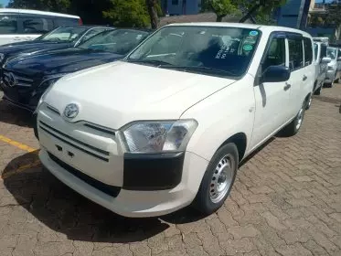 Toyota Succeed 