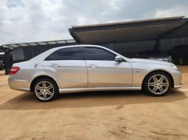 Mercedes-Benz E250
