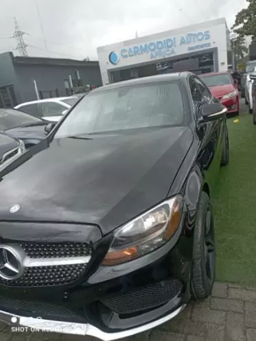 Mercedes-Benz C 300
