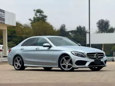 Mercedes-Benz C200