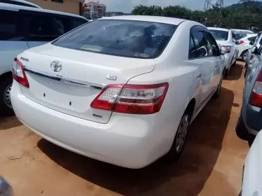Toyota Premio