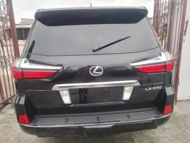 Lexus LX 570