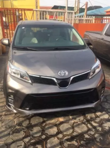 Toyota Sienna