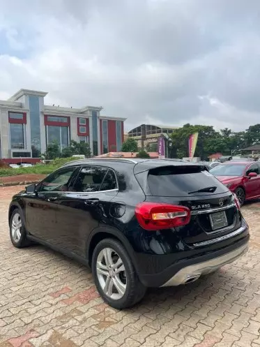 Mercedes-Benz GLA 250