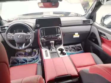 Lexus LX 600