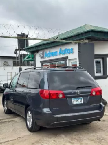 Toyota Sienna