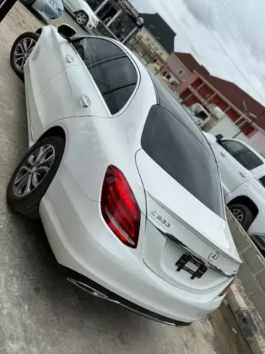 Mercedes-Benz C 300
