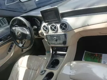 Mercedes-Benz 250