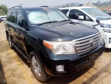 Toyota Landcruiser  V8
