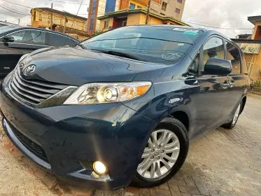 Toyota Sienna