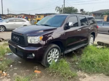 Toyota Sequoia
