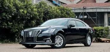 Toyota Crown Royal saloon