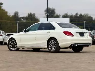 Mercedes-Benz C200