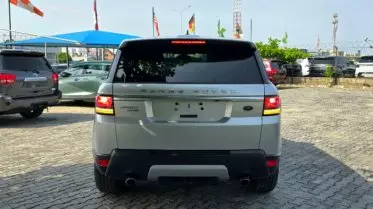 RANGE ROVER HSE LR4