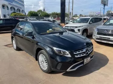 Mercedes-Benz GLA 220