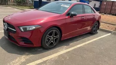 Mercedes-Benz A 220