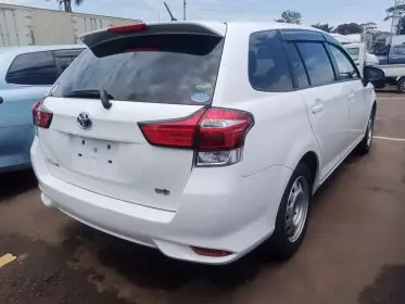 Toyota Fielder hybrid 
