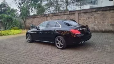 Mercedes-Benz C220