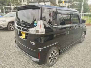 SUZUKI  solio bandit hybrid