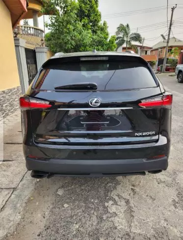 Lexus NX 200T