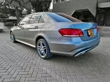 Mercedes-Benz E250