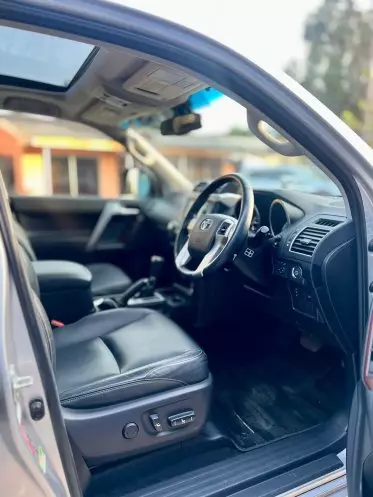 Toyota Land Cruiser Prado TX L