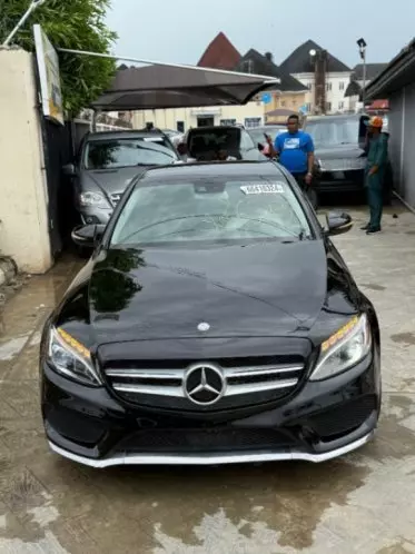 Mercedes-Benz C 300
