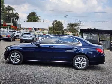 Mercedes-Benz C 180