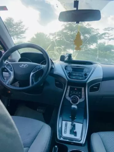 Hyundai ELANTRA CN7