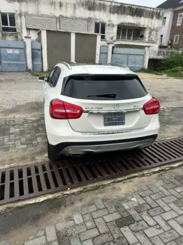 Mercedes-Benz GLA 250