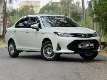 Toyota Axio hybrid 