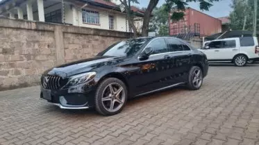 Mercedes-Benz C220