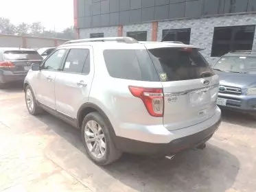 Ford EXPLORER 3.5L