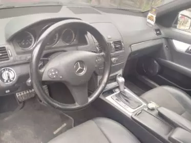 Mercedes-Benz C200
