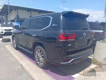 Toyota LAND CRUISER 300 LC300