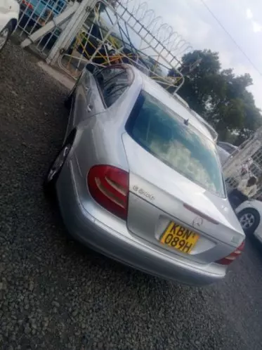 Mercedes-Benz E250