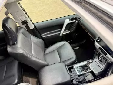 Toyota Land Cruiser Prado VX.L