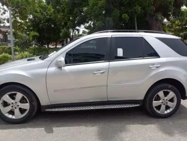 Mercedes-Benz ML 350