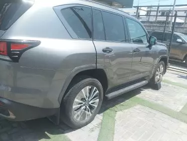 Lexus LX 600
